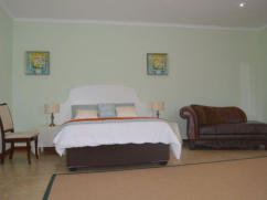 e-Mgazini Lodge, Crowthorne, accommodation Midrand